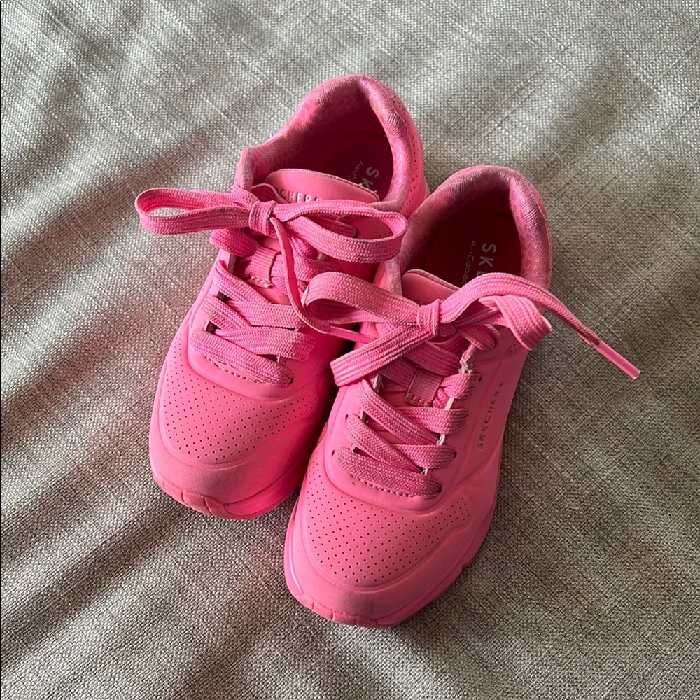 Girls Skechers Pink Sneakers Air-Cooled Memory Foam